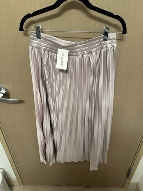 NWT Studio West Pleated Midi Skirt in Silver size medium